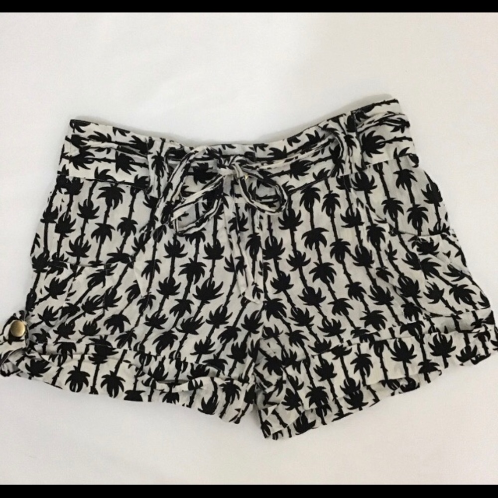 Diane Von Fustenberg short